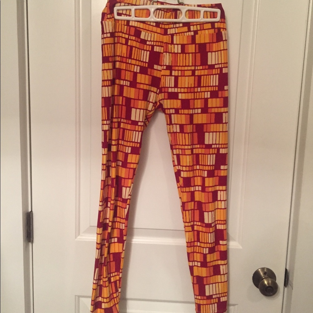 LULAROE LLR LEGGINGS PANTS RED ORANGE MULTICOLOR PRINT ONE SIZE OS